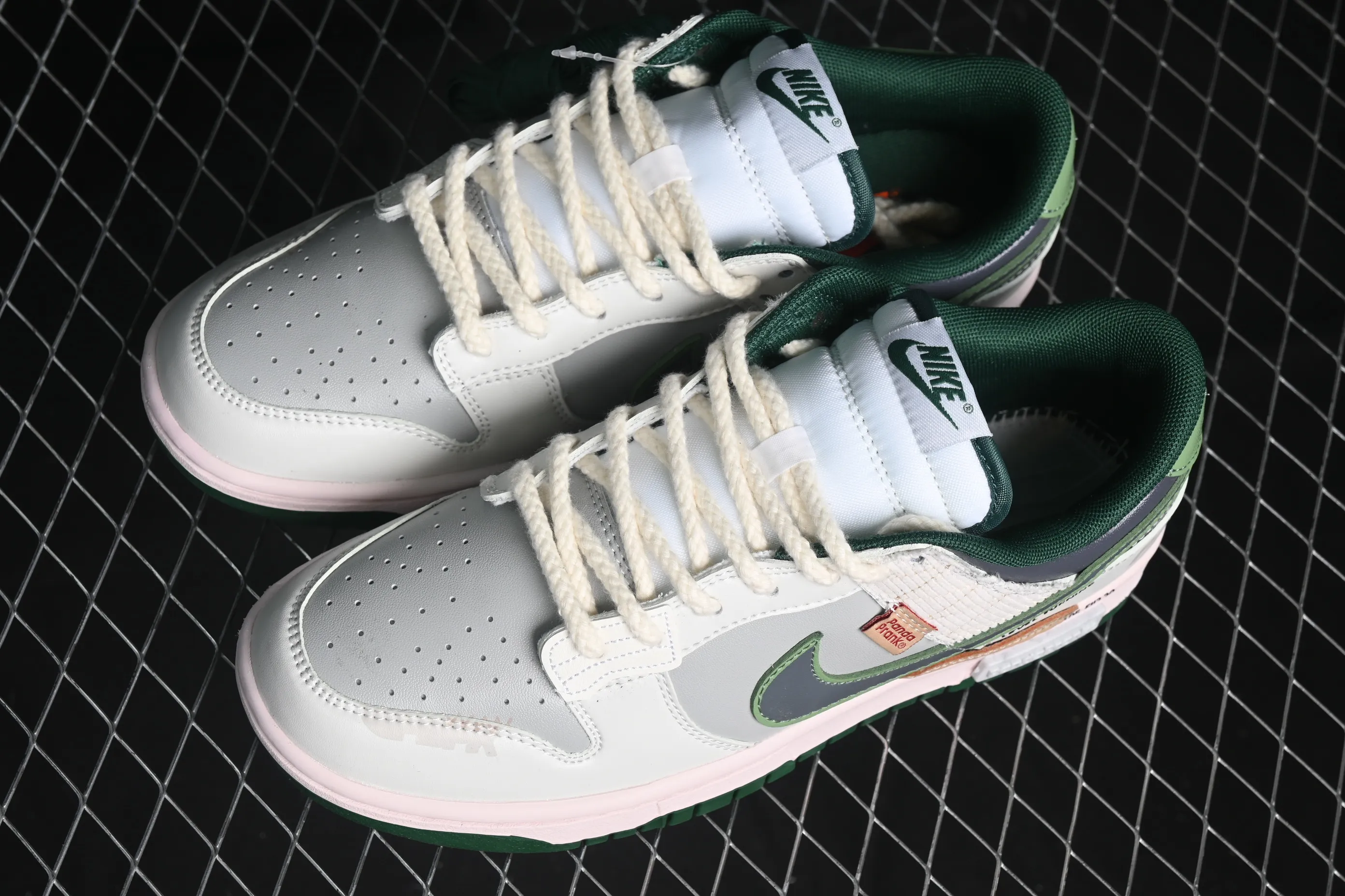 All Categories Nk SB Dunk Series Nk SB Dunk Low Low-top sneakers Nk Dunk Low Retro "Varsity Green" Panda Prank Skyline Speed ​​Chase Low-top casual sneakers DD1391-101